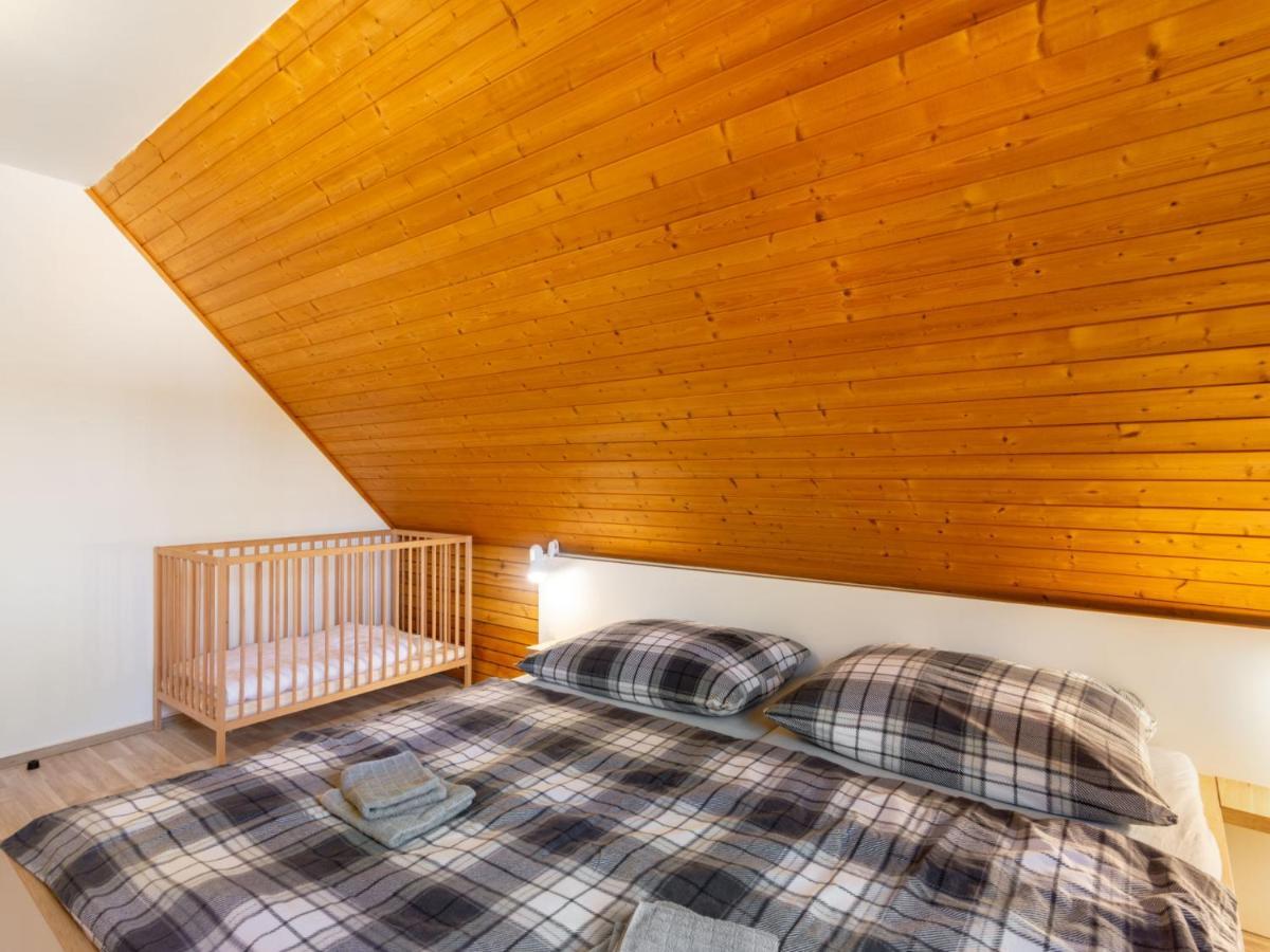 Holiday Home Holiday Hill 58 By Interhome Cista  Exterior photo